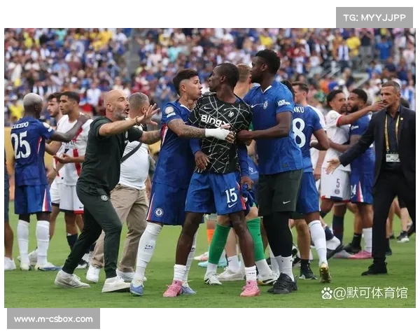 摩纳哥球员冲突，比赛火药味浓